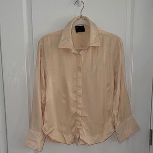 ASOS design peach button down blouse with wide cuffs woman’s size xsmall